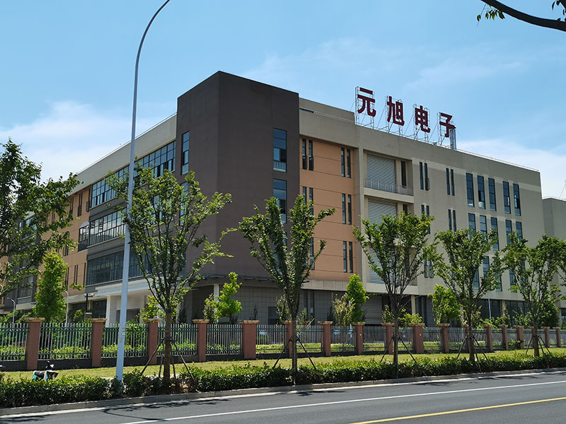 南京薩特科技旗下全資子公司安徽元旭采購我司一臺八溫區(qū)回流焊用于貼片保險絲，貼片電阻測試SMT焊接缺陷