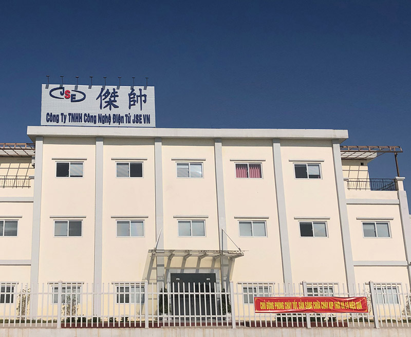 越南杰帥電子有限公司采購我司晉力達2臺大型波峰焊，用于數(shù)據(jù)線及充電器加工
